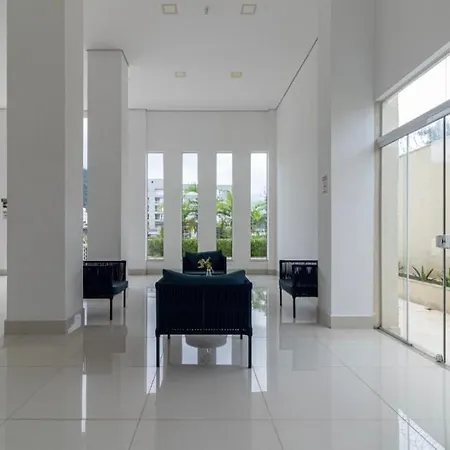 Apartamento alto padrão com 3 suítes, sala 3 ambientes todos com ar, ambientes novos e moderno.-2